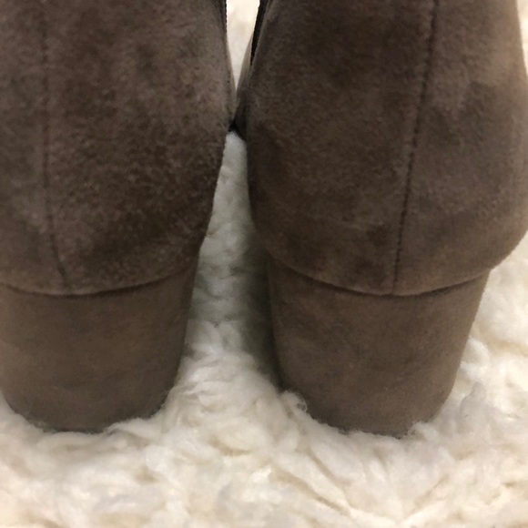 Steve Madden Leather Suede Embroidered Ankle Block Short Heel Ankle Bootie Boots - Picture 8 of 11